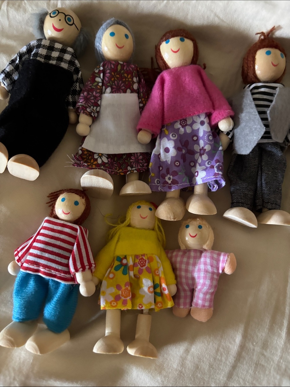 Wooden Doll Family Set - Mixed Colors